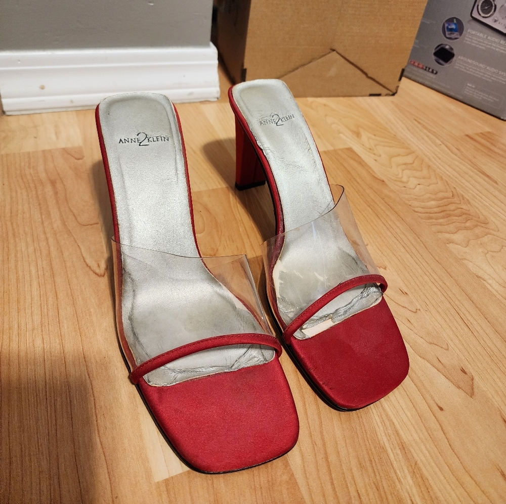 Women Anne Klein heels